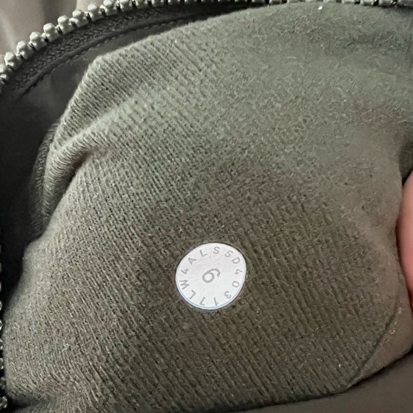 Lululemon Rise and Shine Jacket III (size 6) - Picture 3 of 3